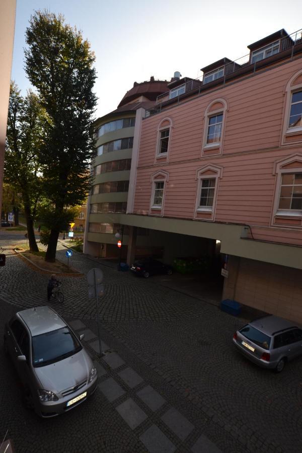 Sleepwell Apartments Legnica Exterior foto