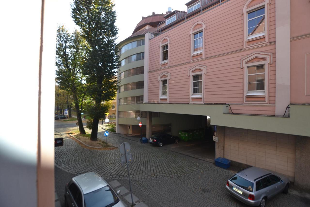 Sleepwell Apartments Legnica Exterior foto
